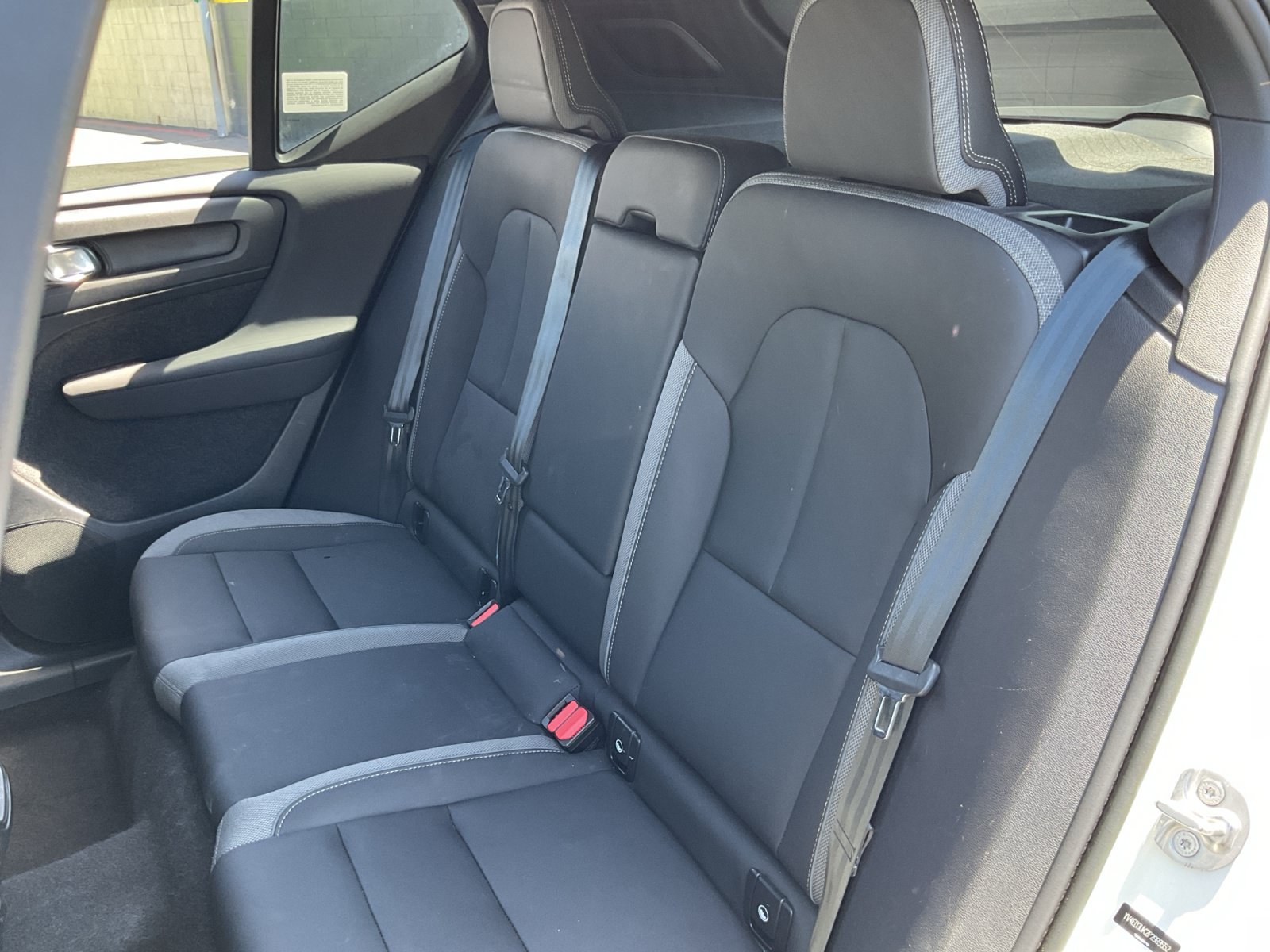 Used 2023 Volvo XC40 Recharge Core AWD/4WD image 19