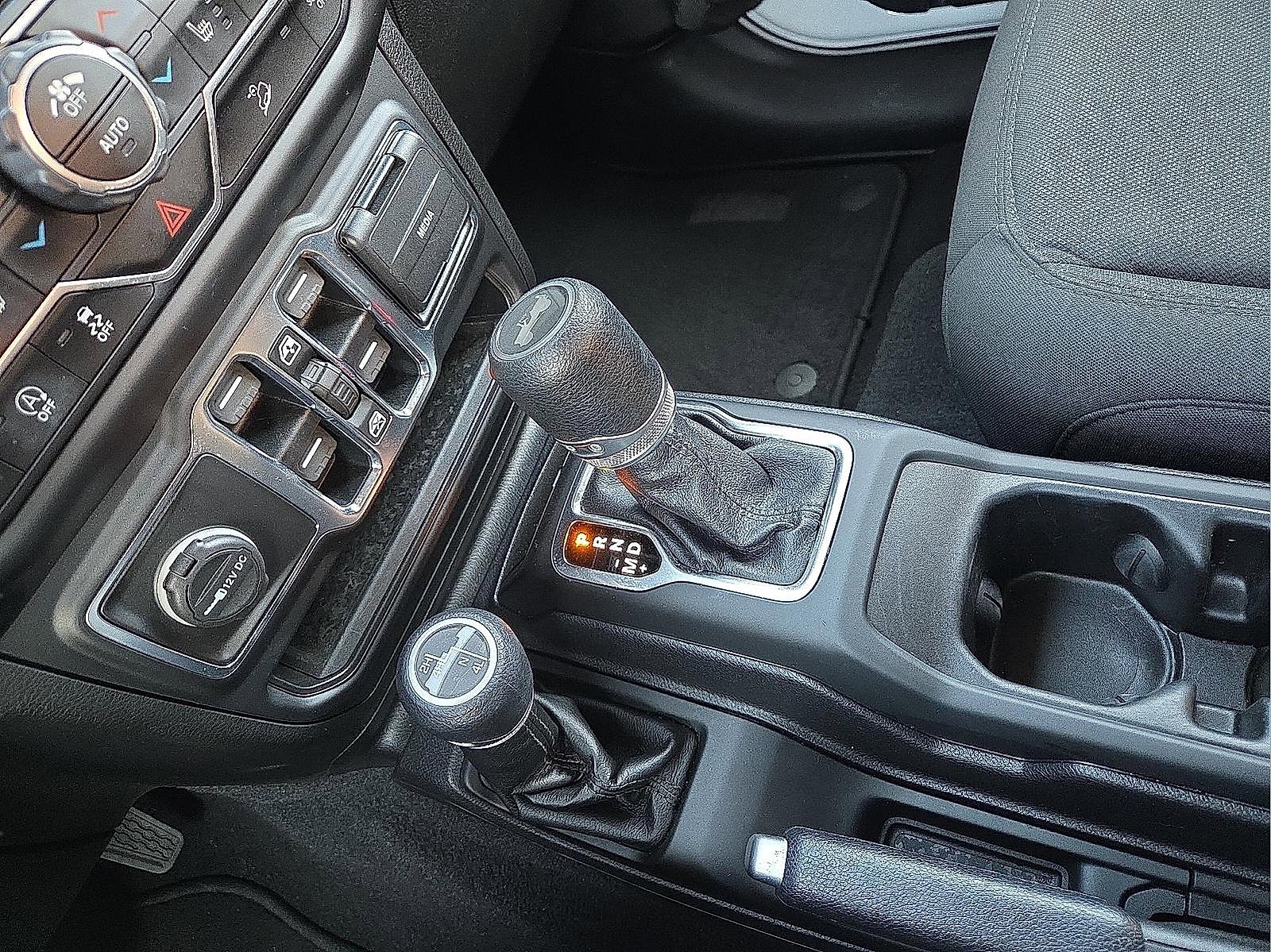 Used 2020 Jeep Wrangler Unlimited Sport S image 25