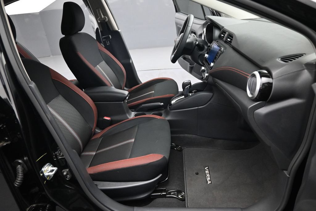 Certified 2025 Nissan Versa SR w/ Trunk Package FWD image 29