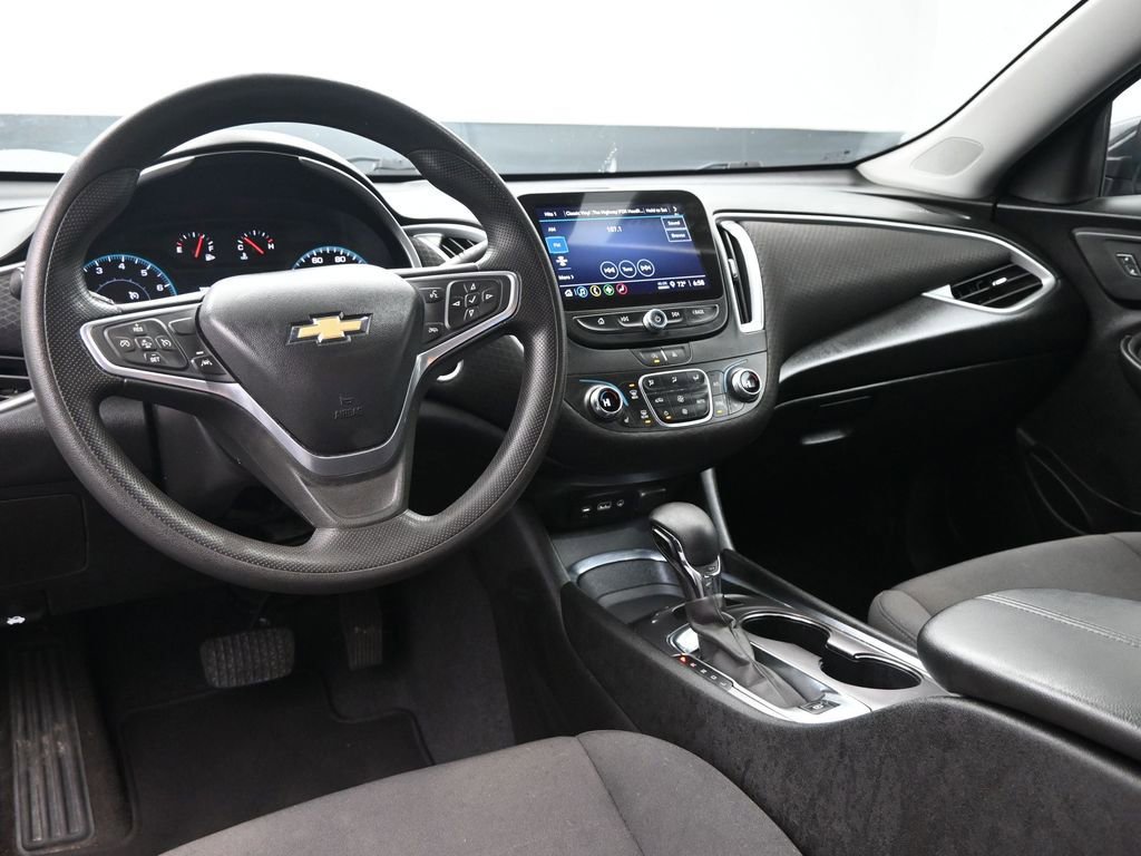 Used 2023 Chevrolet Malibu LT image 24