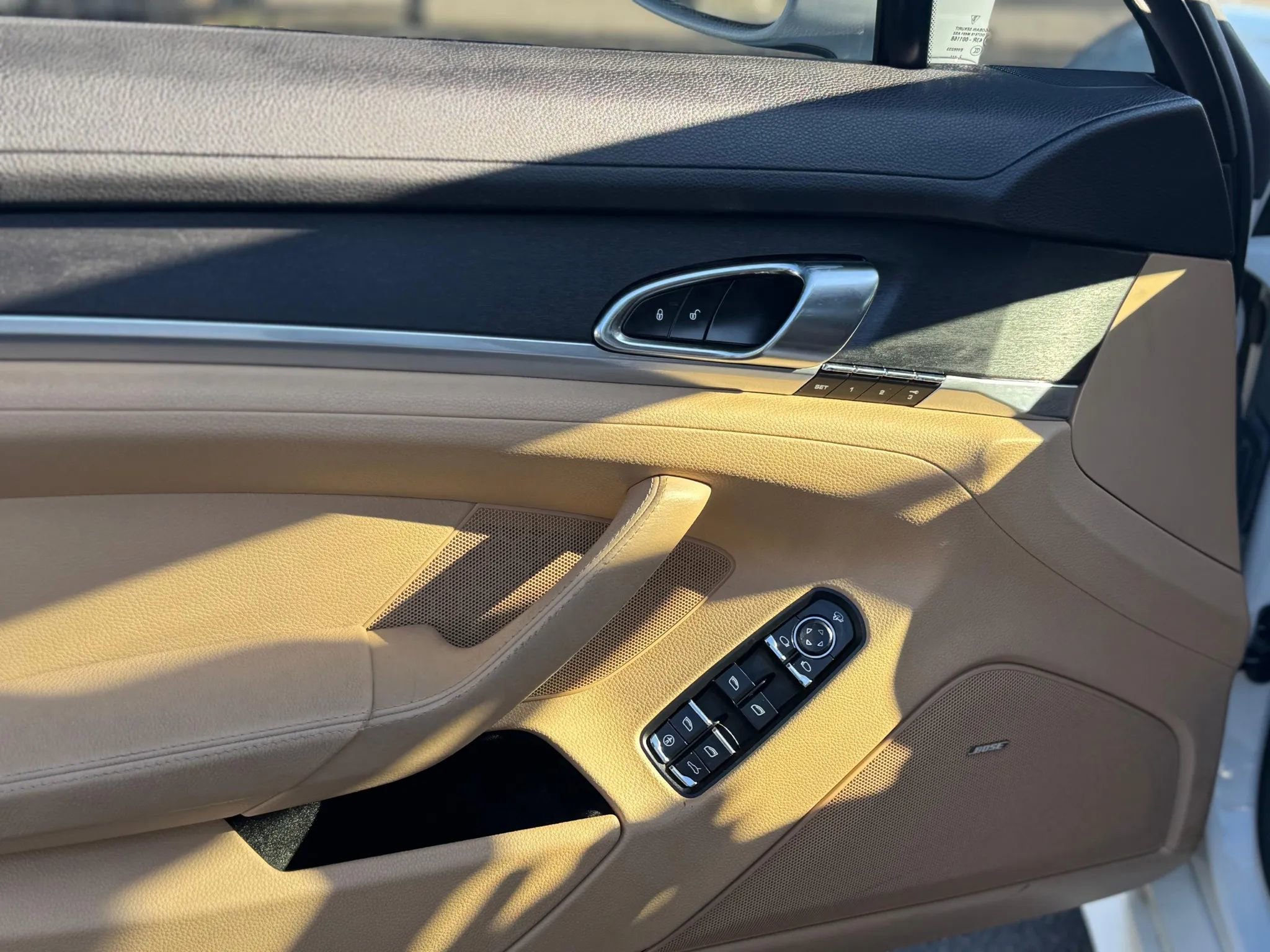 Used 2013 Porsche Panamera 4 Platinum Edition image 21