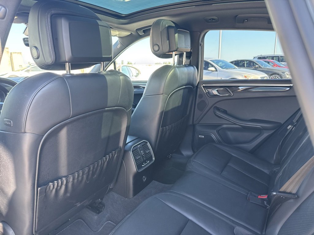 Used 2022 Porsche Macan S image 20