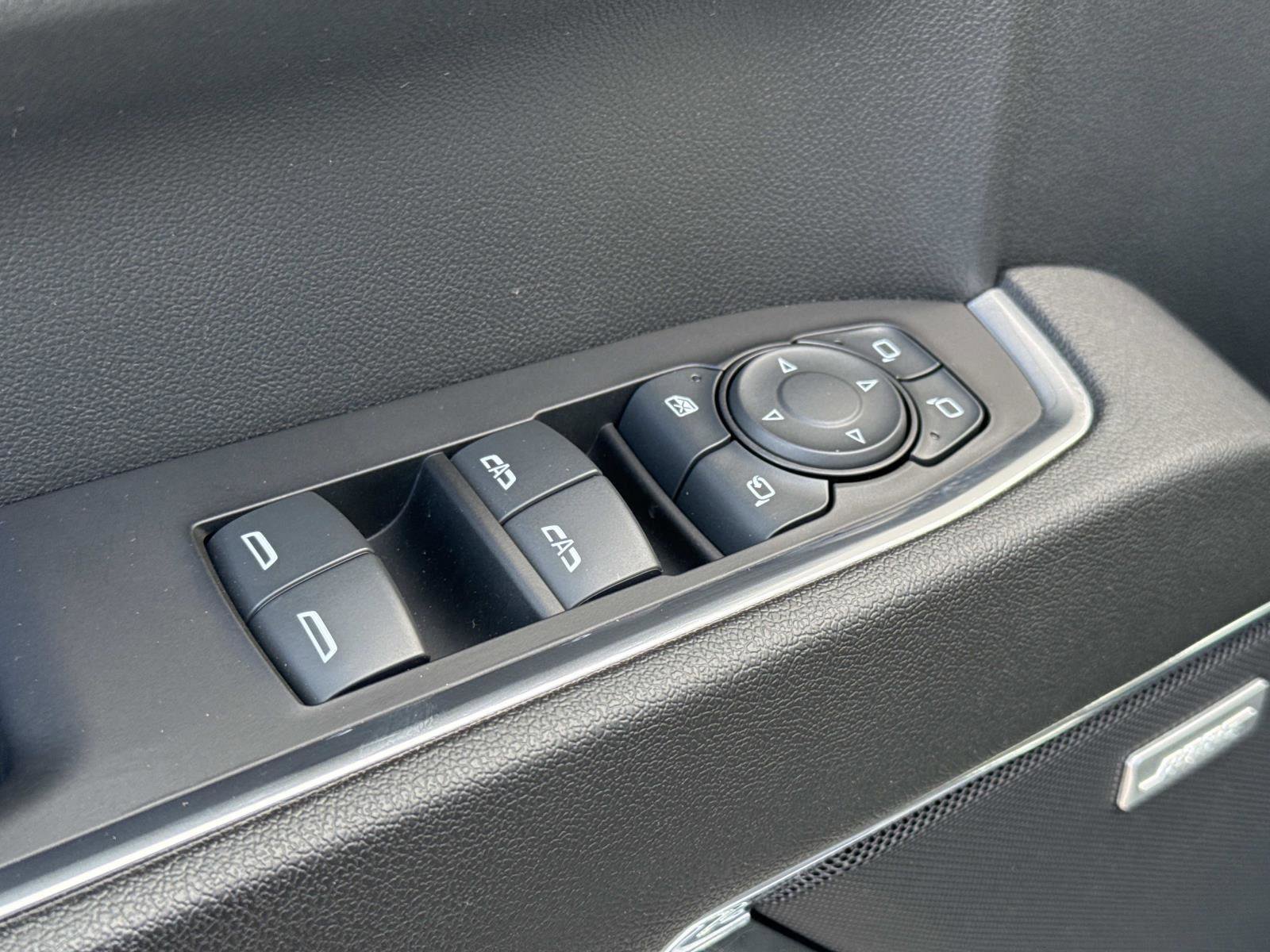 Used 2023 Chevrolet Silverado 1500 LTZ image 15