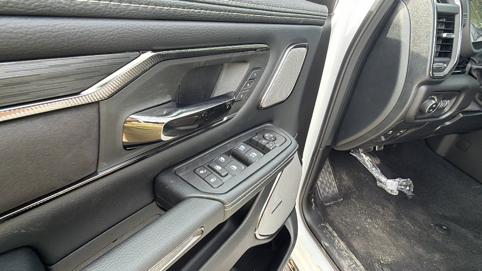 New 2026 RAM 1500 Rebel image 15