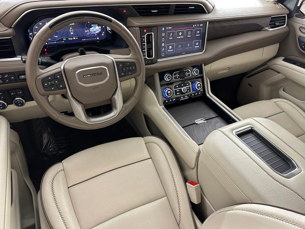 Used 2023 GMC Yukon XL Denali w/ Denali Reserve Package AWD/4WD image 39