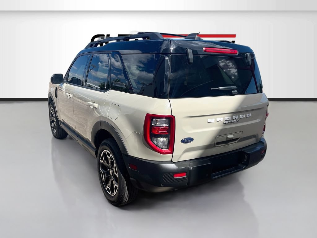 Used 2025 Ford Bronco Sport Outer Banks AWD/4WD image 5