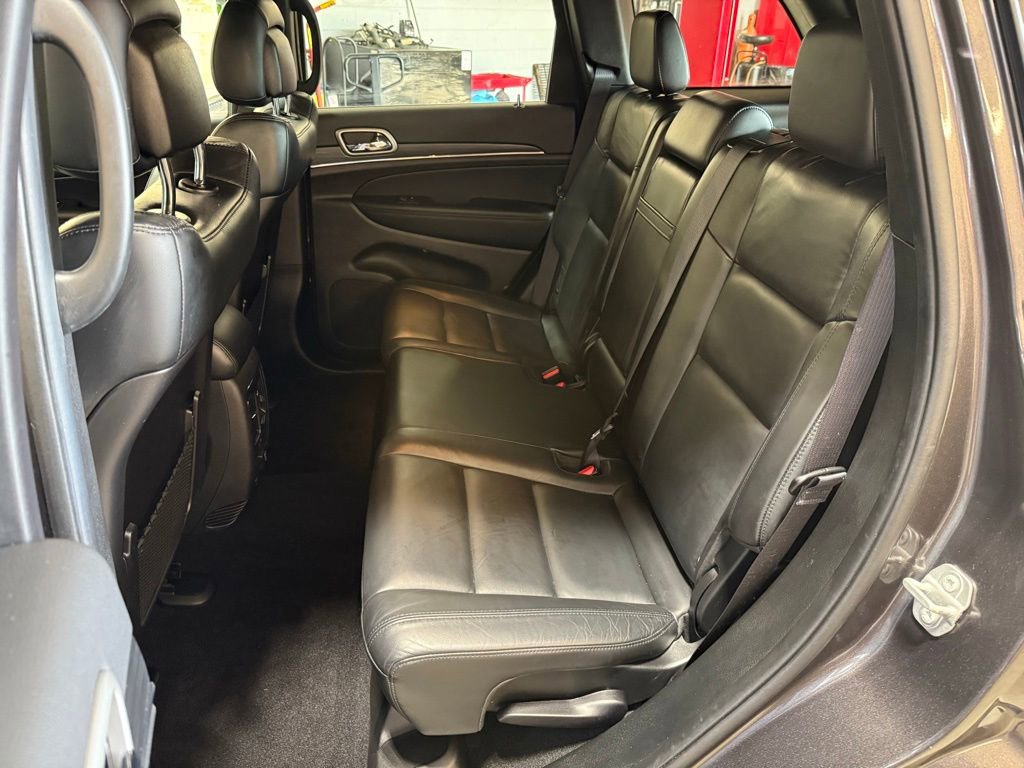 Used 2021 Jeep Grand Cherokee Limited AWD/4WD image 25