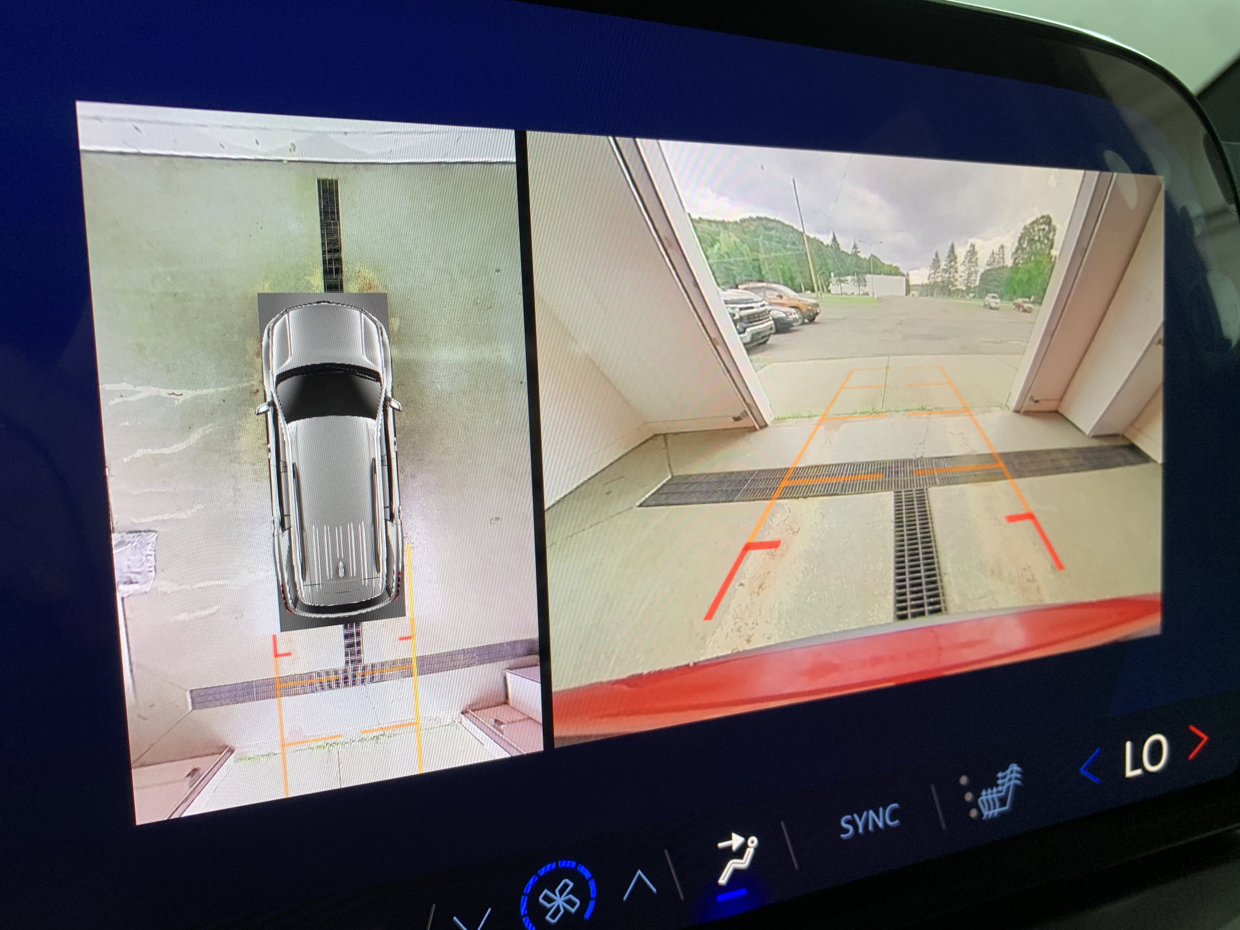 New 2025 Chevrolet Traverse LT w/ Enhanced Driving Package image 28