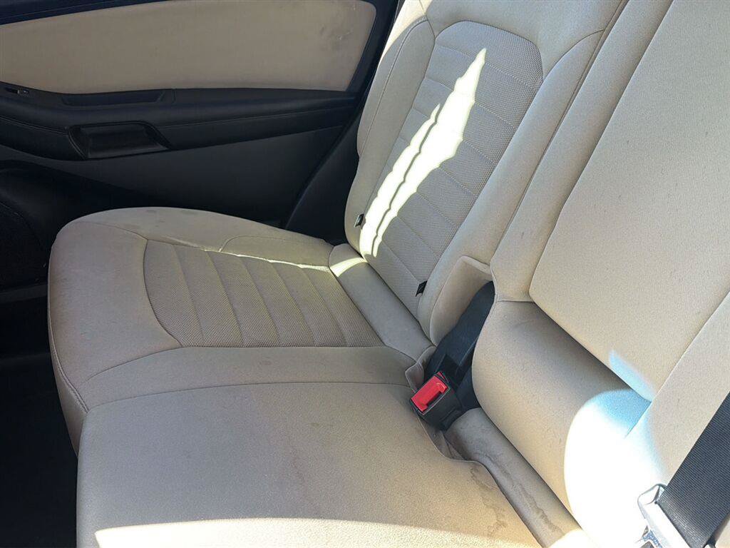 Used 2015 Ford Edge SE FWD image 18