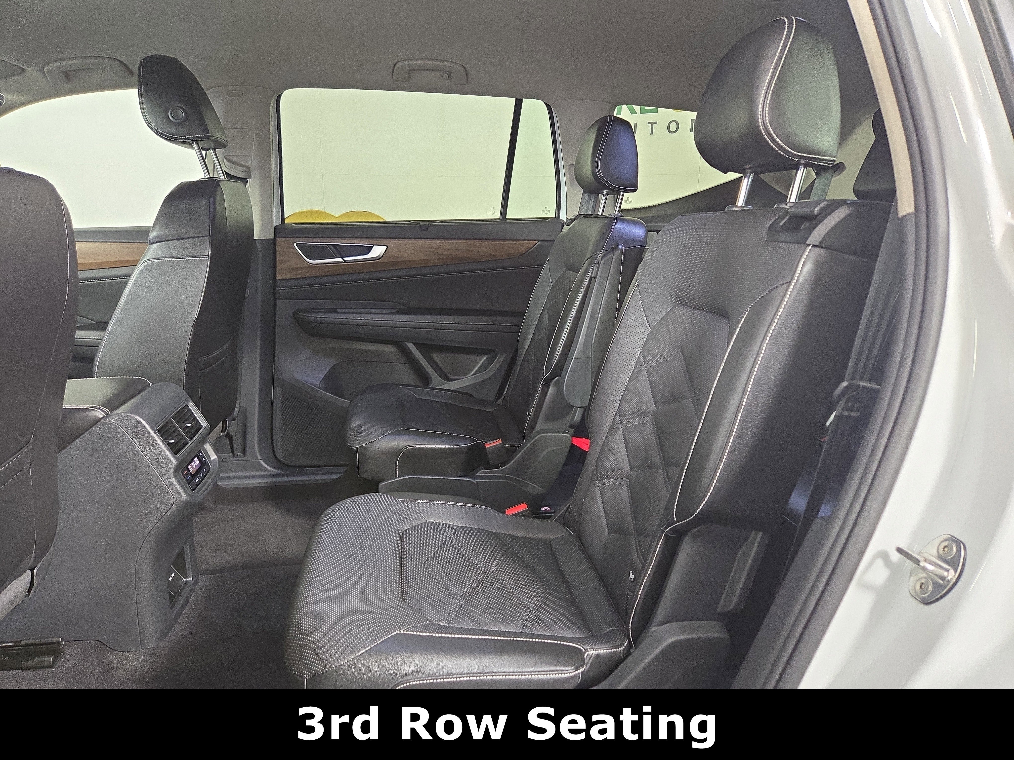 Used 2024 Volkswagen Atlas SE image 12