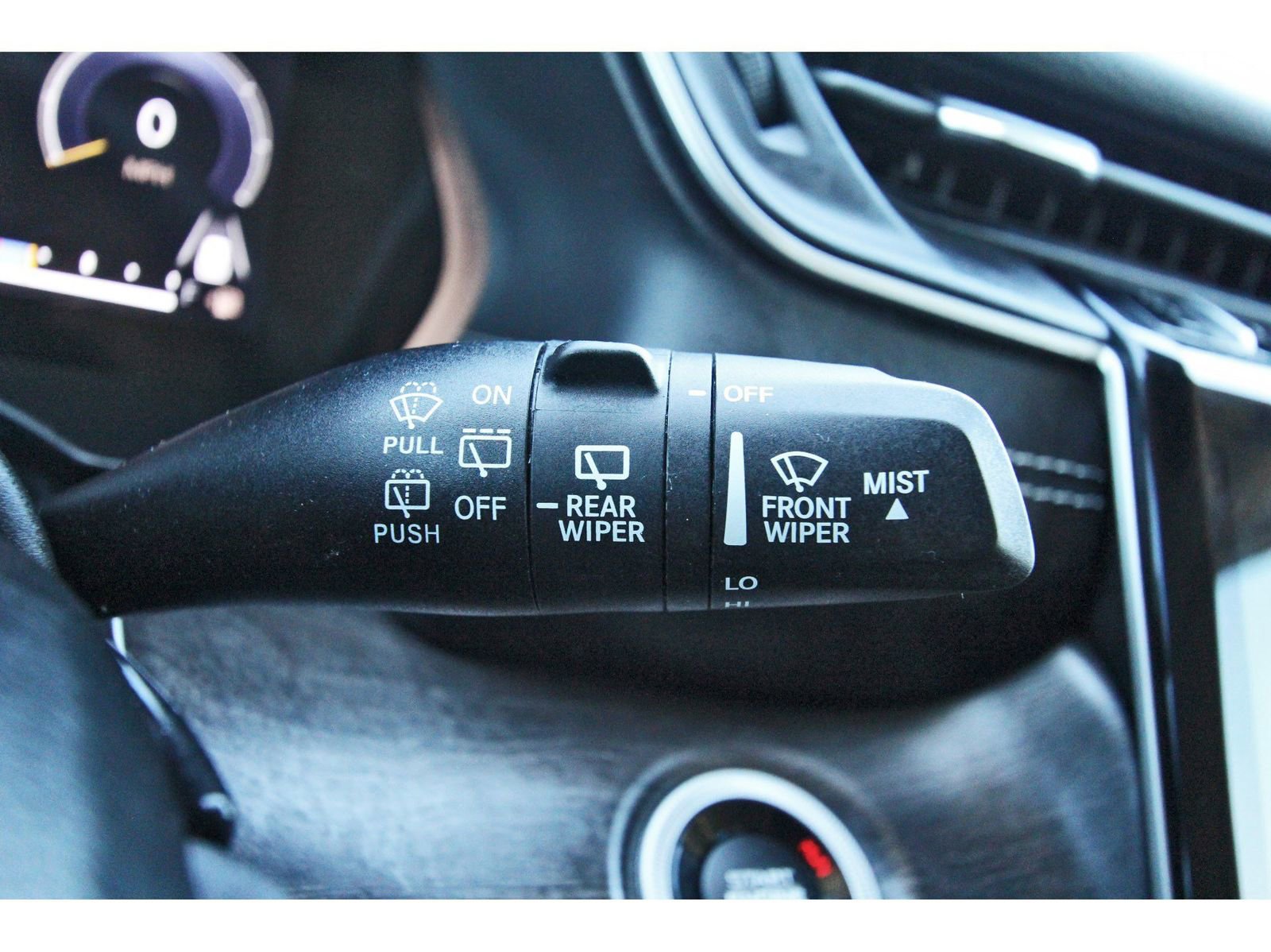 Used 2023 Jeep Grand Cherokee L Limited w/ Black Appearance Package image 23