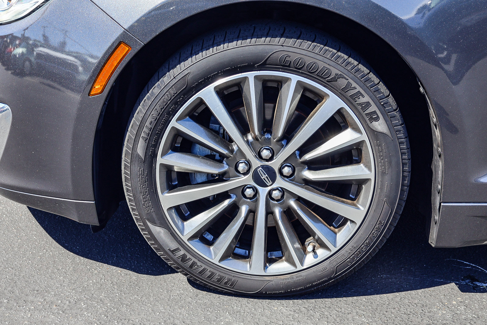 Used 2017 Lincoln MKZ Premiere image 17