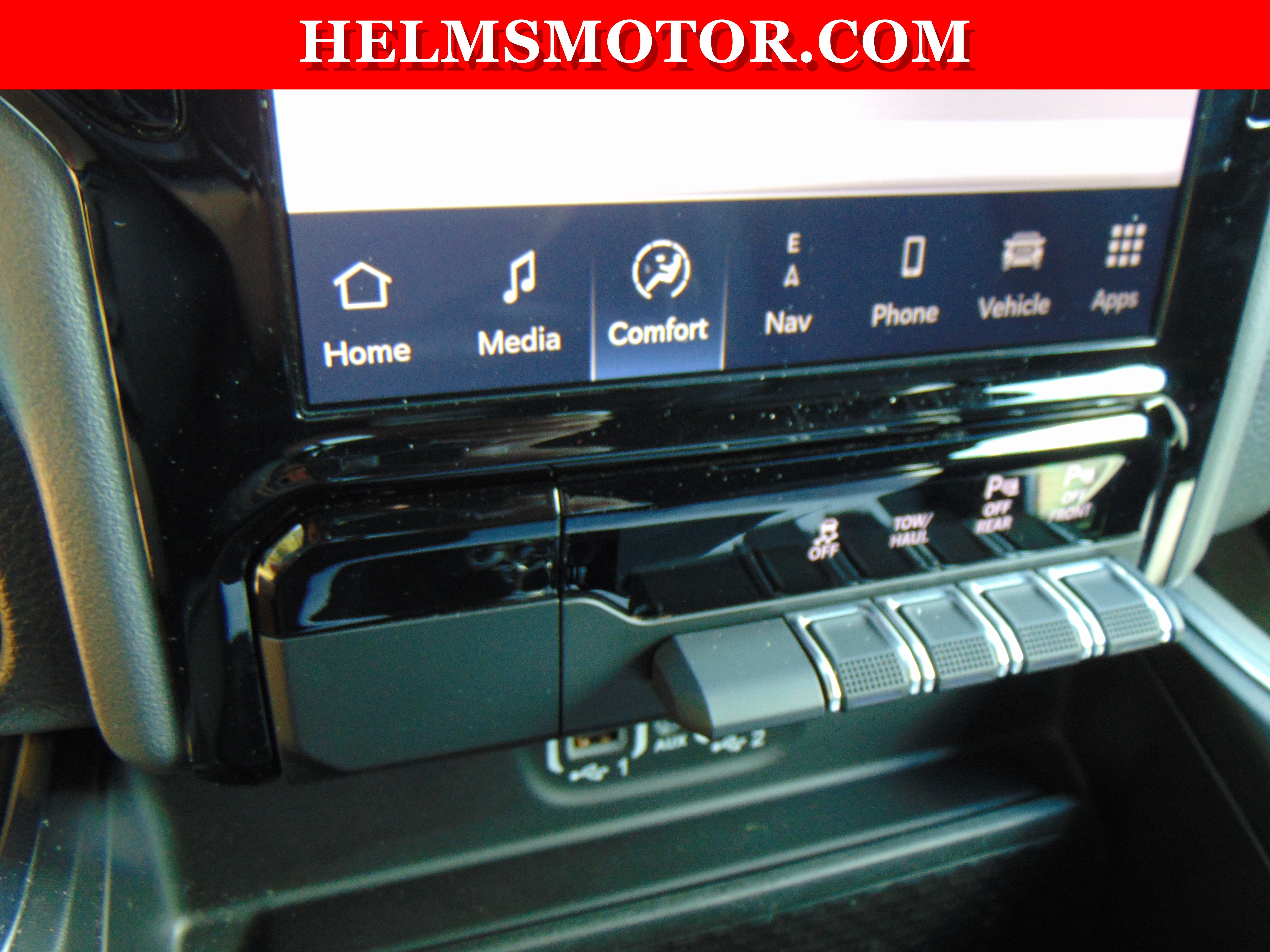 Used 2024 RAM 1500 Laramie AWD/4WD image 29