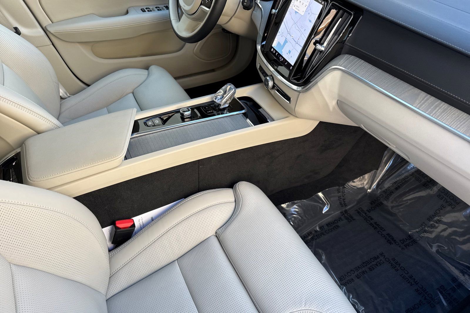 Used 2025 Volvo V60 B5 Cross Country Ultra w/ Protection Package Premier image 17