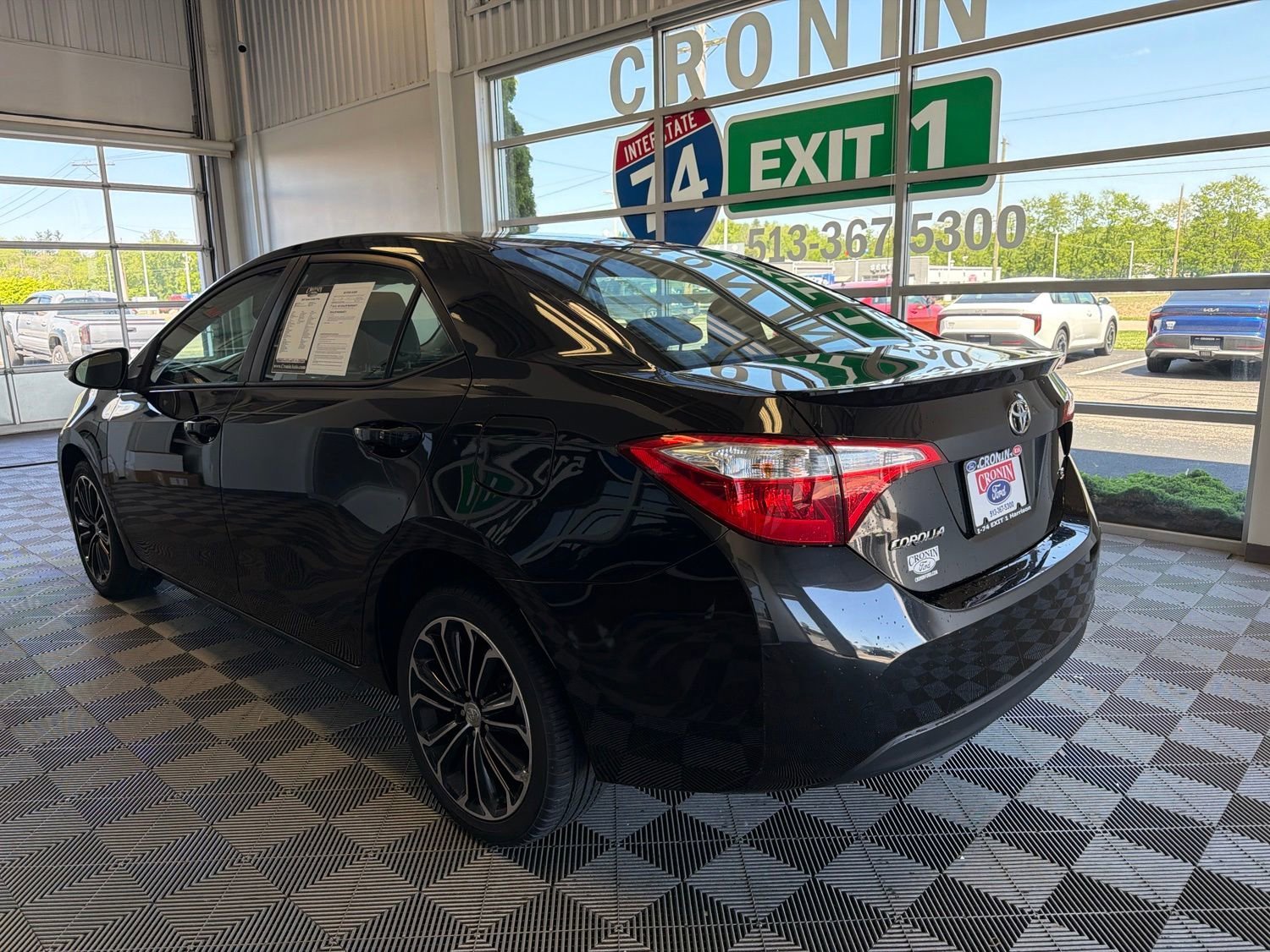 Used 2015 Toyota Corolla S FWD image 3