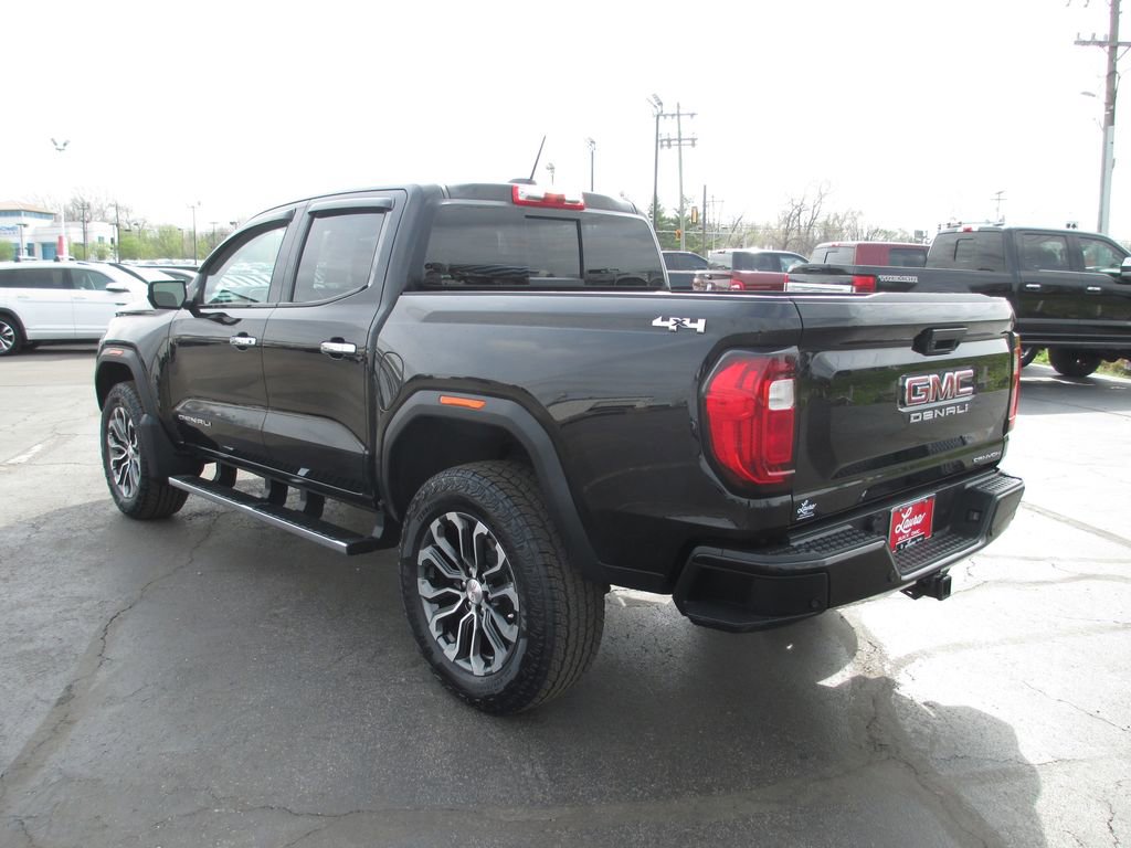 Used 2023 GMC Canyon Denali image 10