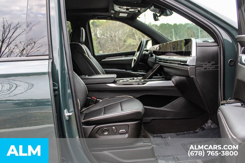 Used 2025 Cadillac Escalade Sport w/ LPO, ONYX Package AWD/4WD image 22