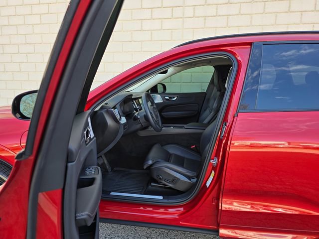 Used 2025 Volvo XC60 T8 Ultra w/ Protection Package Premier image 14