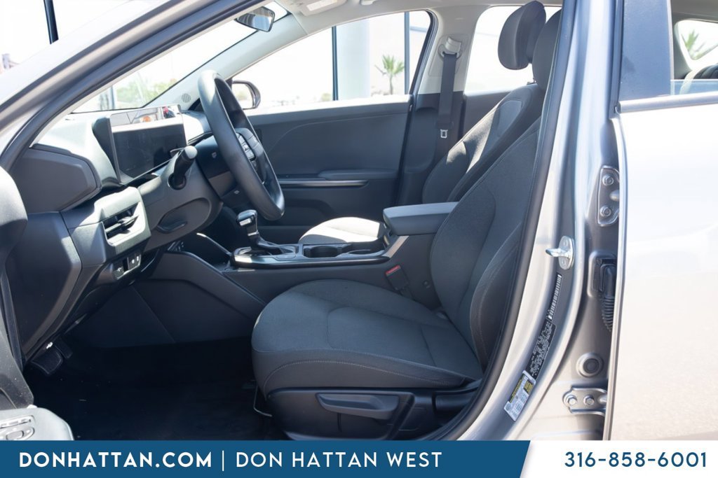 Used 2025 Kia K4 FWD image 3