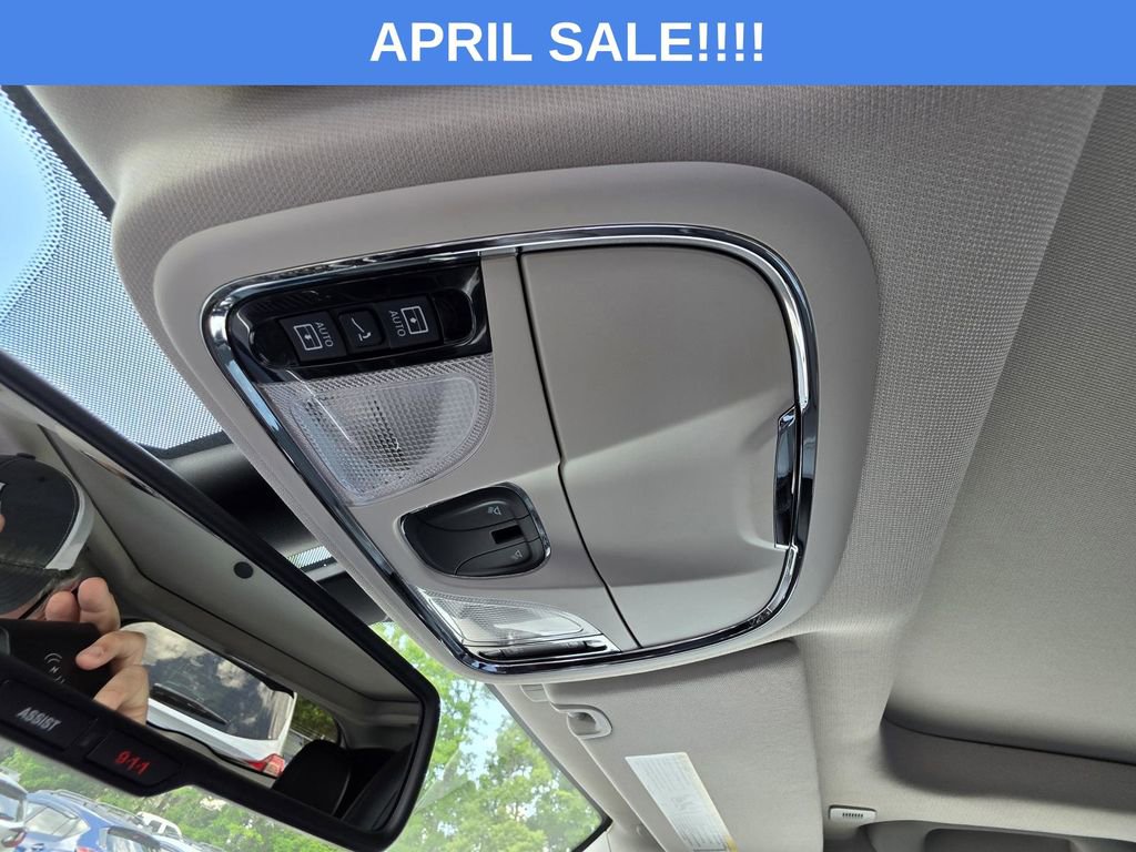 Used 2018 Jeep Cherokee Latitude Plus w/ Comfort/Convenience Group image 29