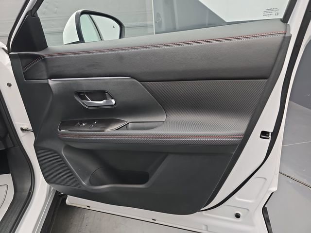 Used 2025 Nissan Kicks SR image 45