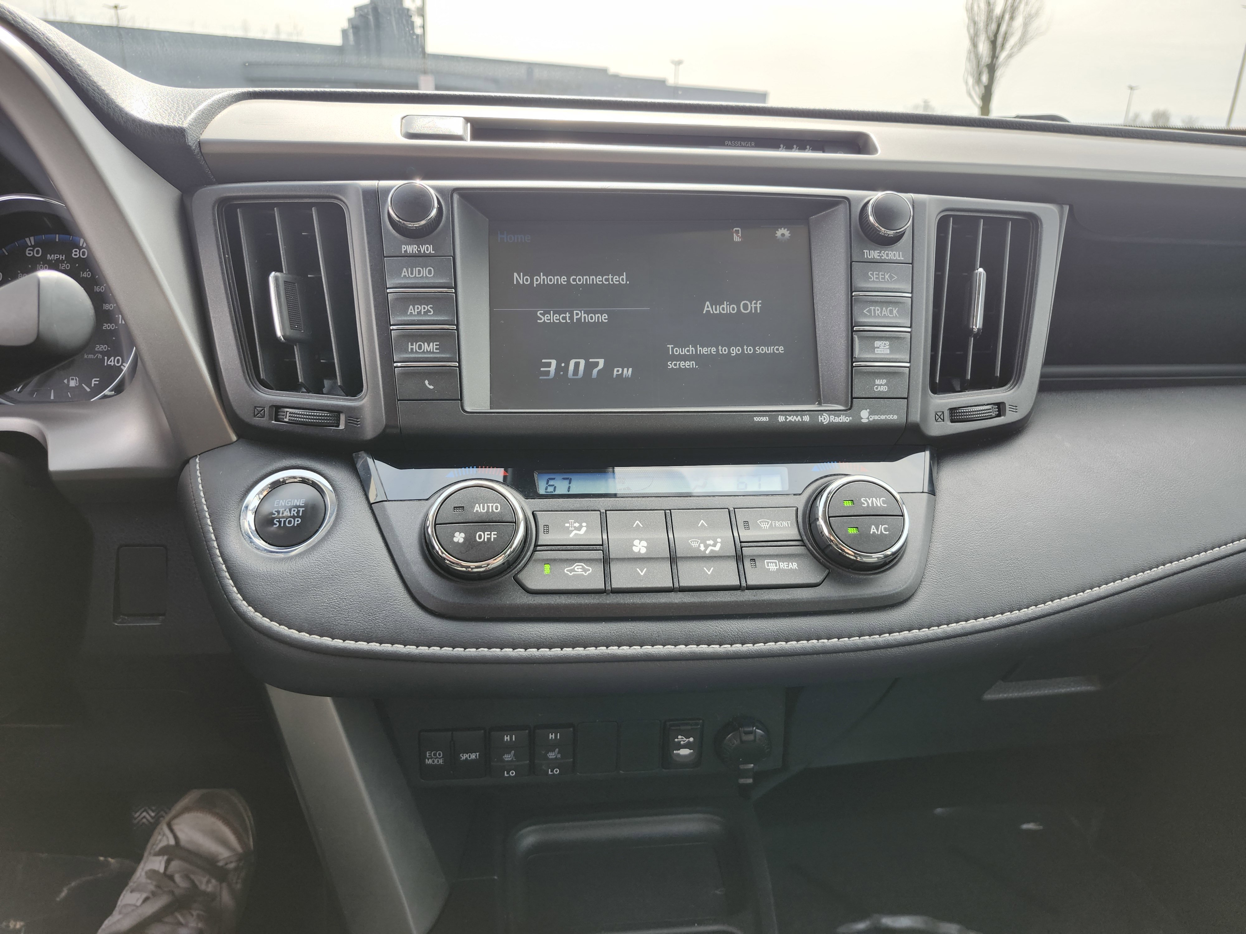 Used 2017 Toyota RAV4 Limited image 27