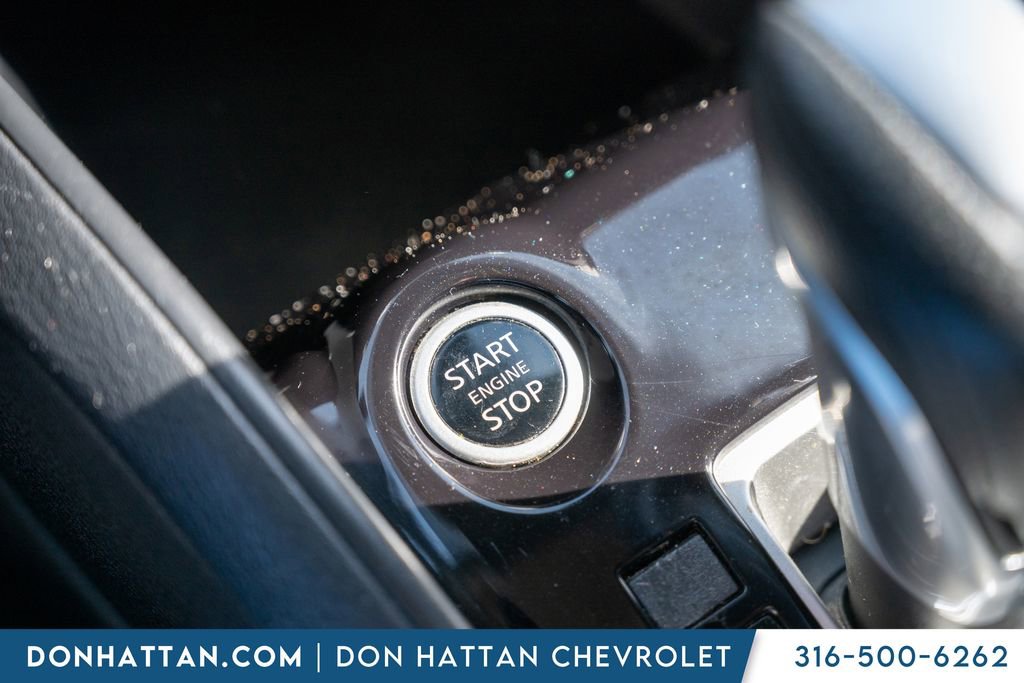 Used 2021 Nissan Versa SV image 12