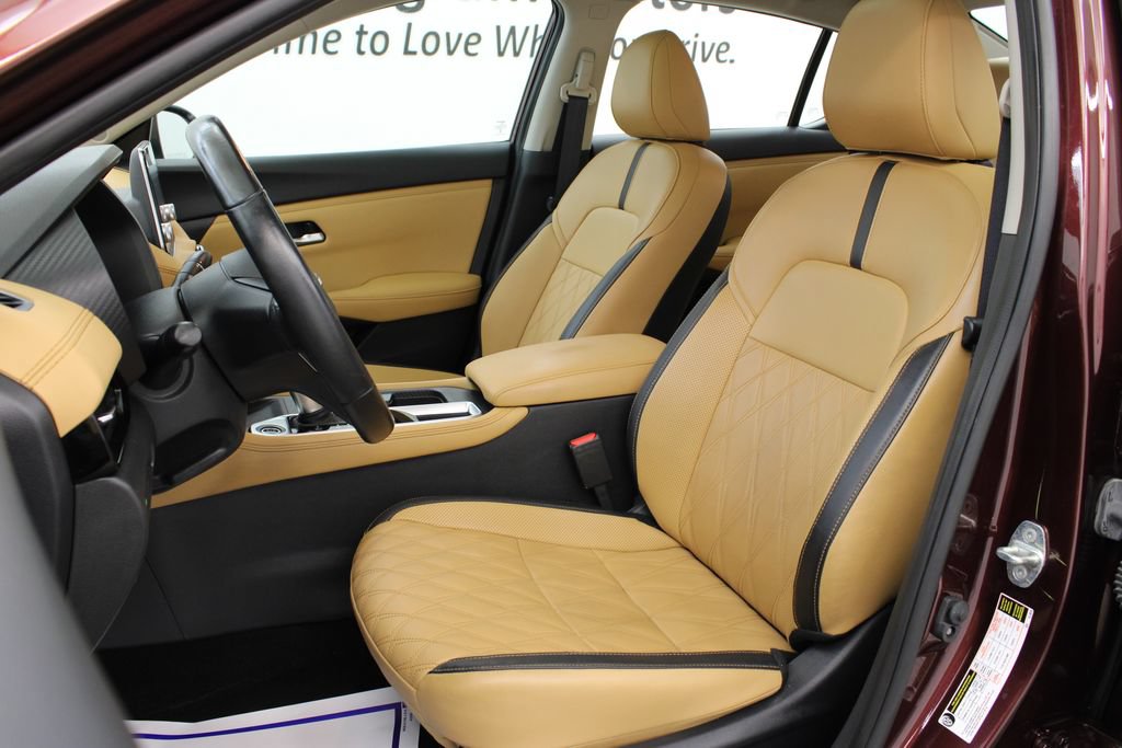 Used 2024 Nissan Sentra SV w/ SV Premium Package FWD image 15