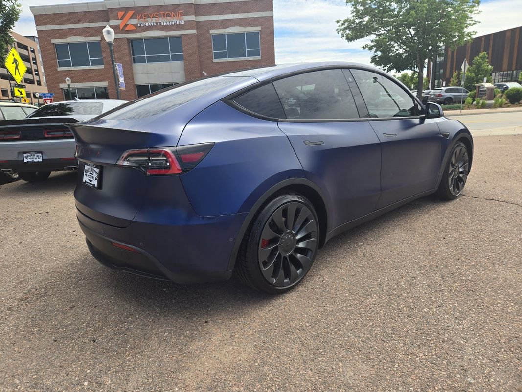 Used 2020 Tesla Model Y Long Range image 9
