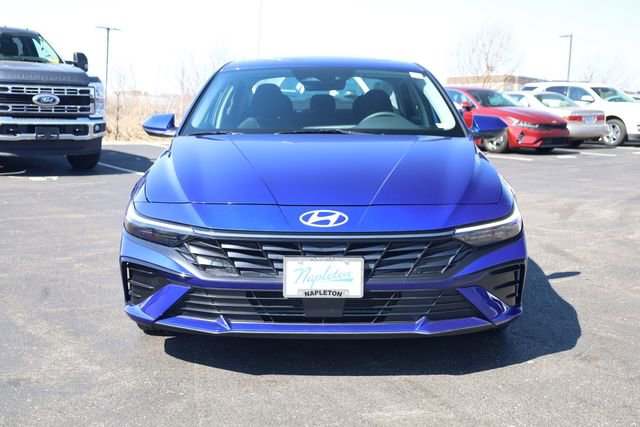 Used 2024 Hyundai Elantra SEL w/ Convenience Package image 3