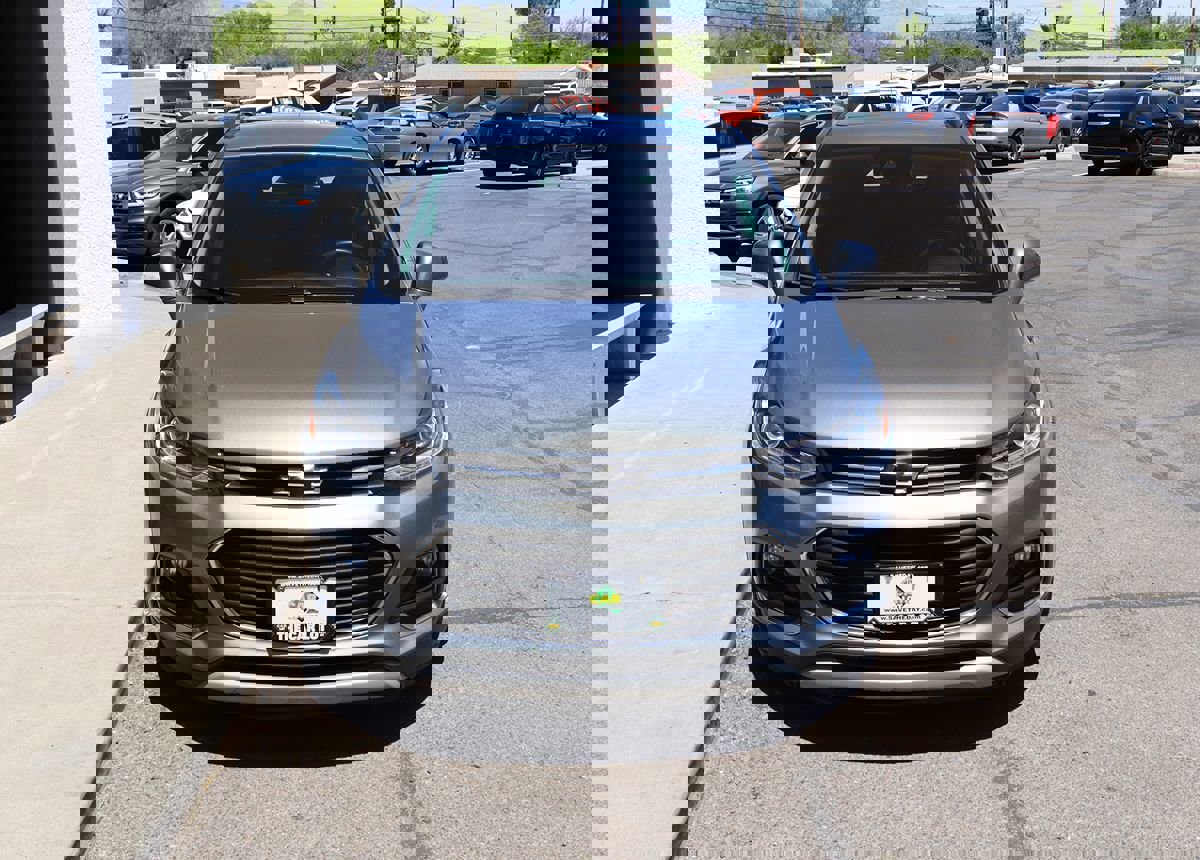 Used 2020 Chevrolet Trax Premier w/ LPO, Protection Package FWD image 15