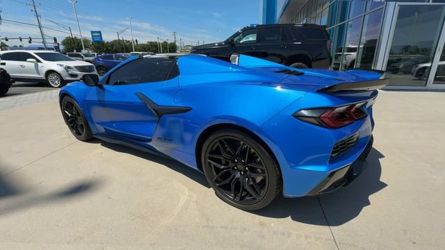 Used 2025 Chevrolet Corvette Z06 RWD image 6