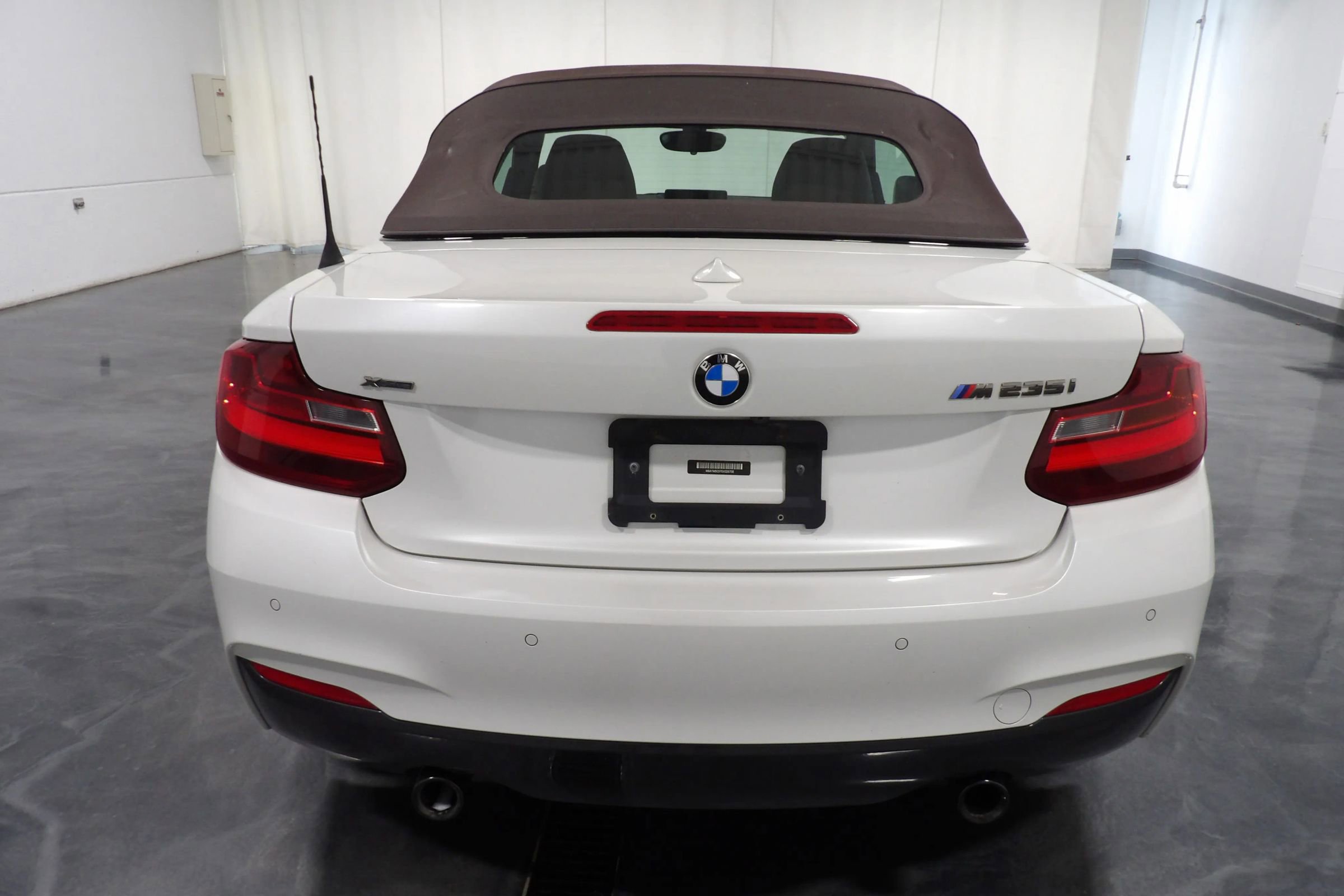 Used 2016 BMW M235i xDrive Convertible image 6