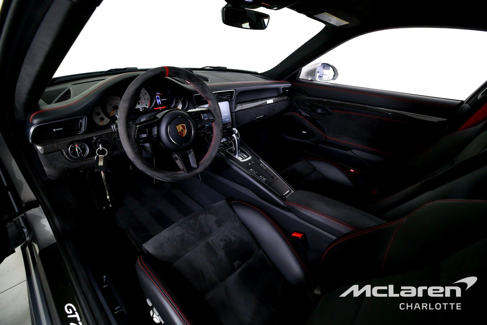 Used 2018 Porsche 911 GT2 RS w/ Weissach Package RWD image 12