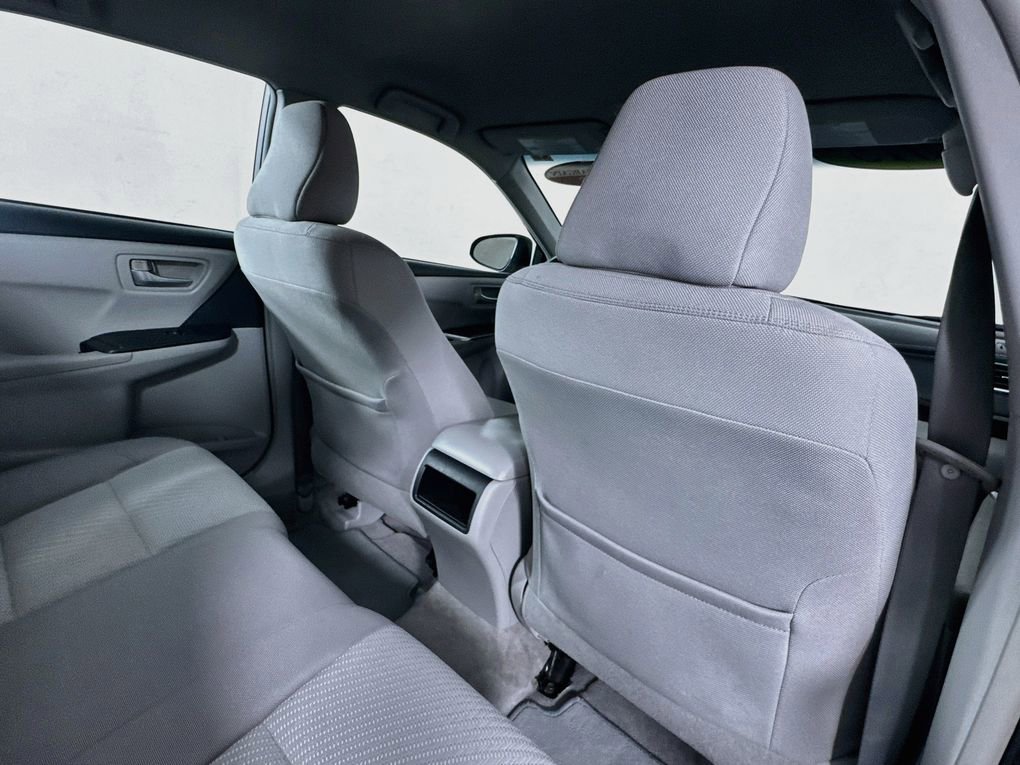 Used 2015 Toyota Camry LE FWD image 26