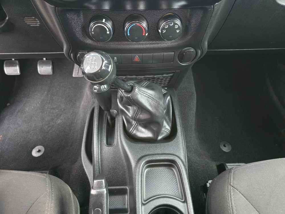 Used 2018 Jeep Wrangler Sport image 13