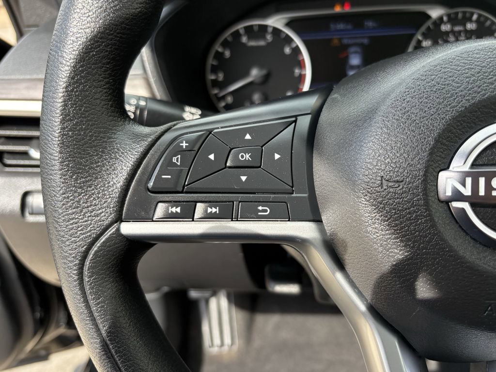 Used 2024 Nissan Altima 2.5 SV image 16