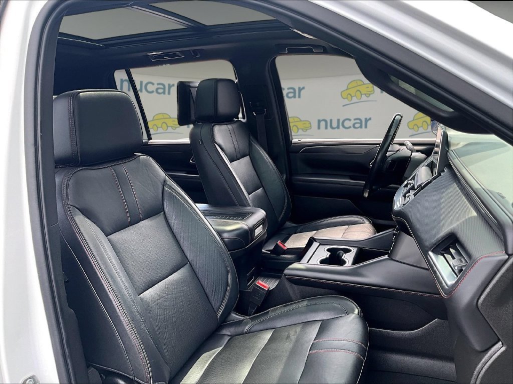 Used 2021 Chevrolet Suburban RST w/ Luxury Package AWD/4WD image 11