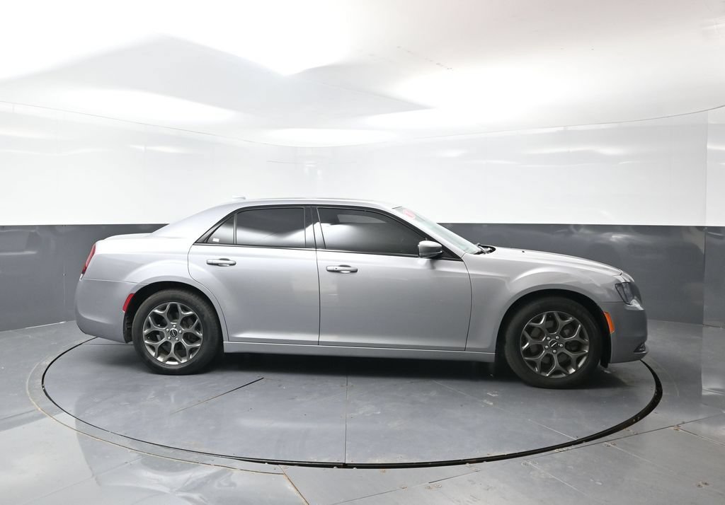 Used 2018 Chrysler 300 S w/ 300S Premium Group 2 AWD/4WD image 4