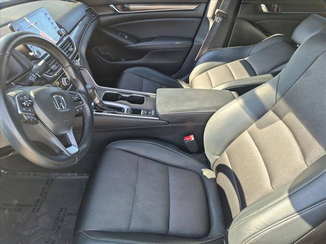 Used 2018 Honda Accord Sport image 14