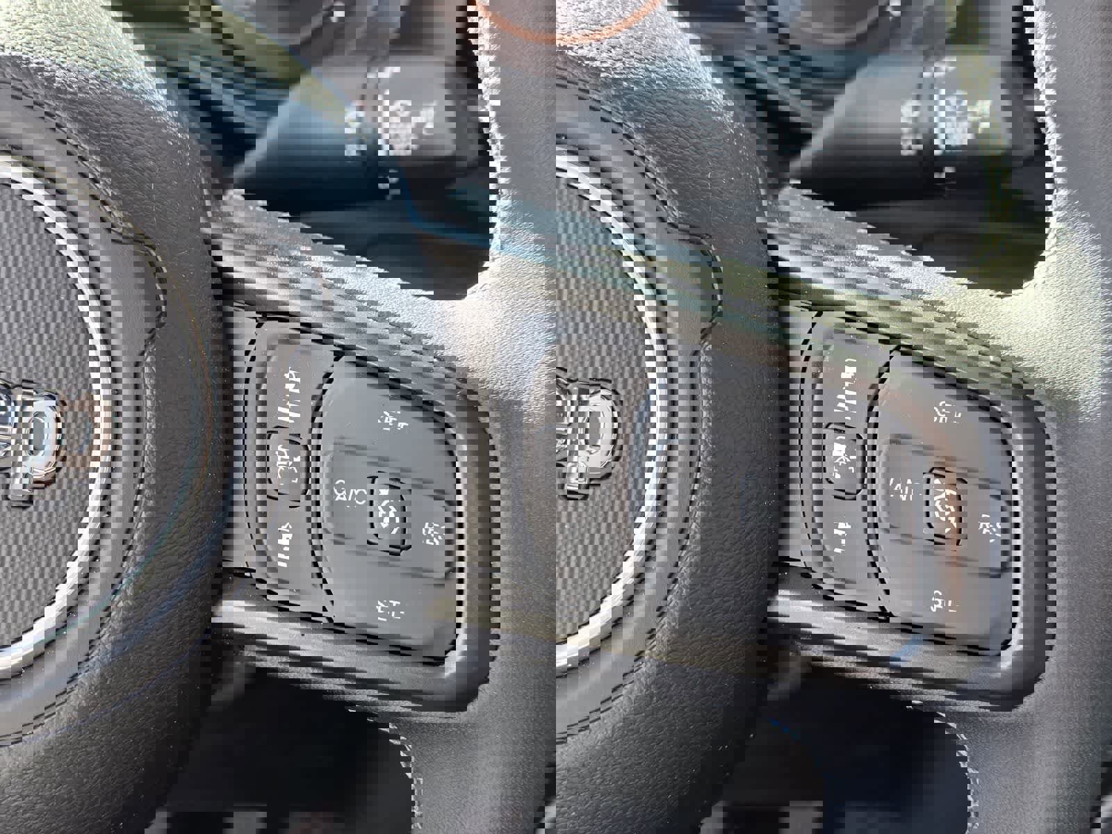 Used 2025 Jeep Gladiator Rubicon w/ Convenience Group image 19