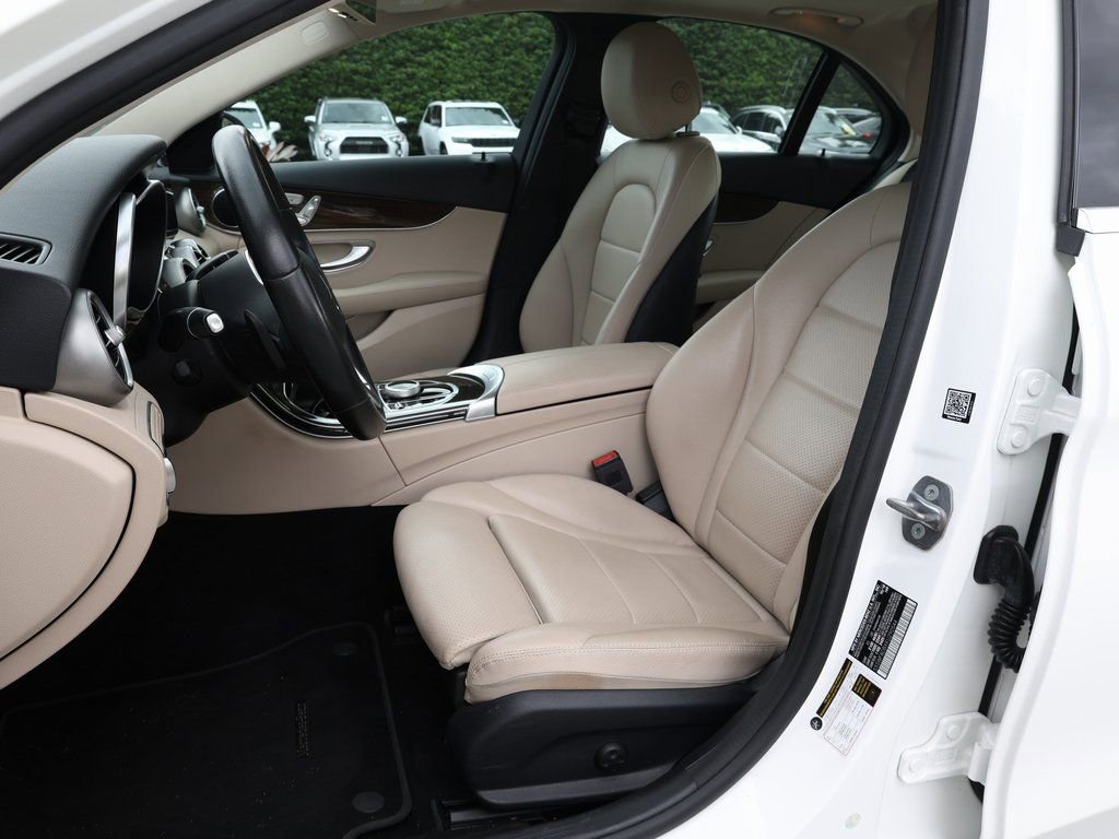 Used 2019 Mercedes-Benz C 300 Sedan w/ Premium Package image 17