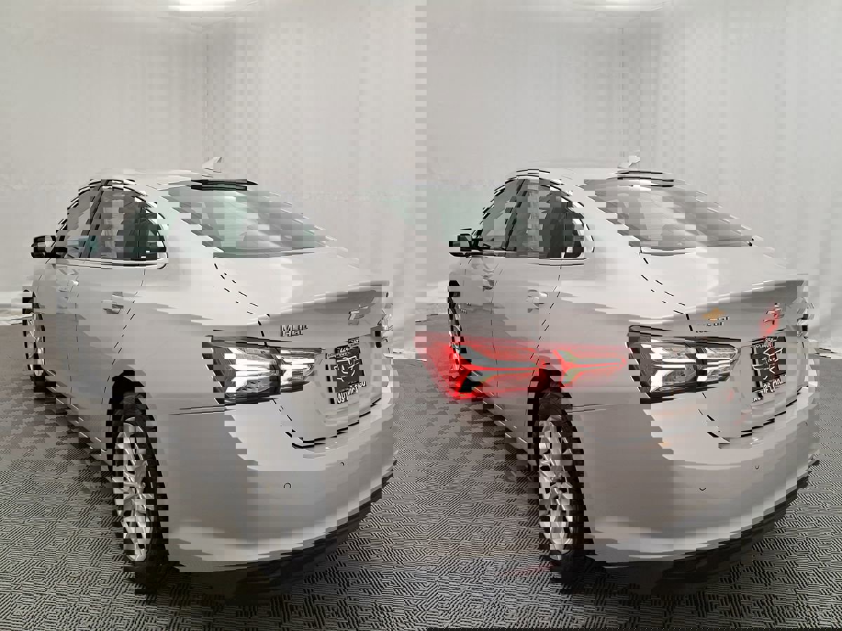 Used 2019 Chevrolet Malibu LT w/ Driver Confidence Package II image 5