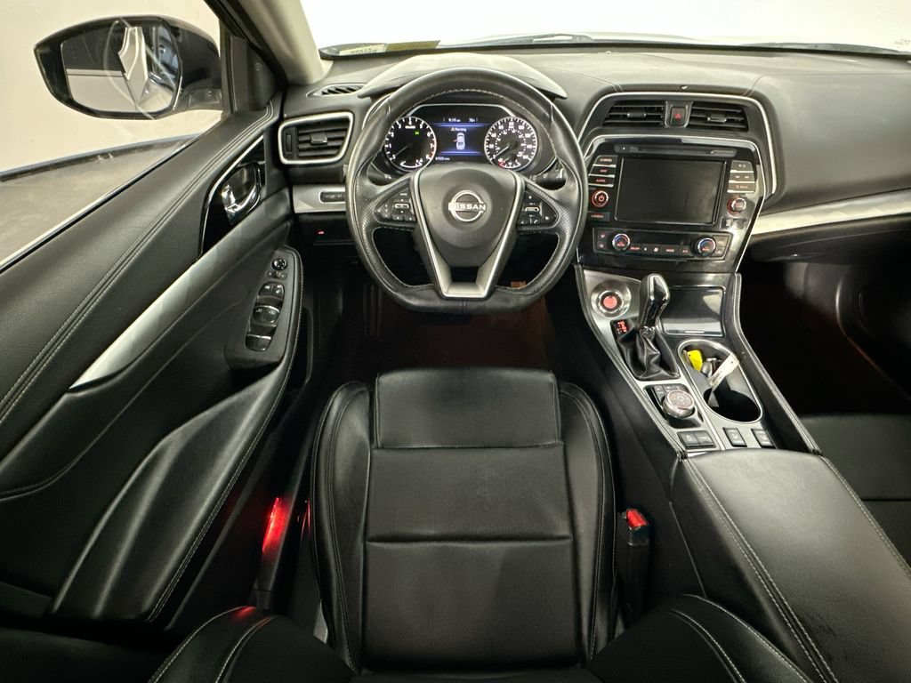 Used 2023 Nissan Maxima SV w/ Floor Mat Group FWD image 9