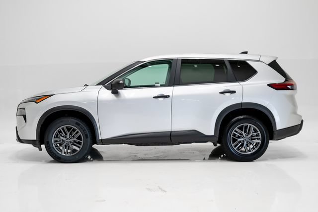 Used 2024 Nissan Rogue S FWD image 6