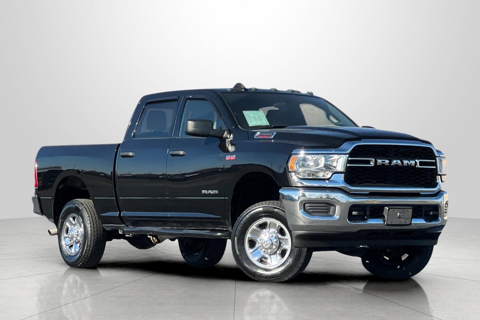 Used 2022 RAM 2500 Tradesman image 2