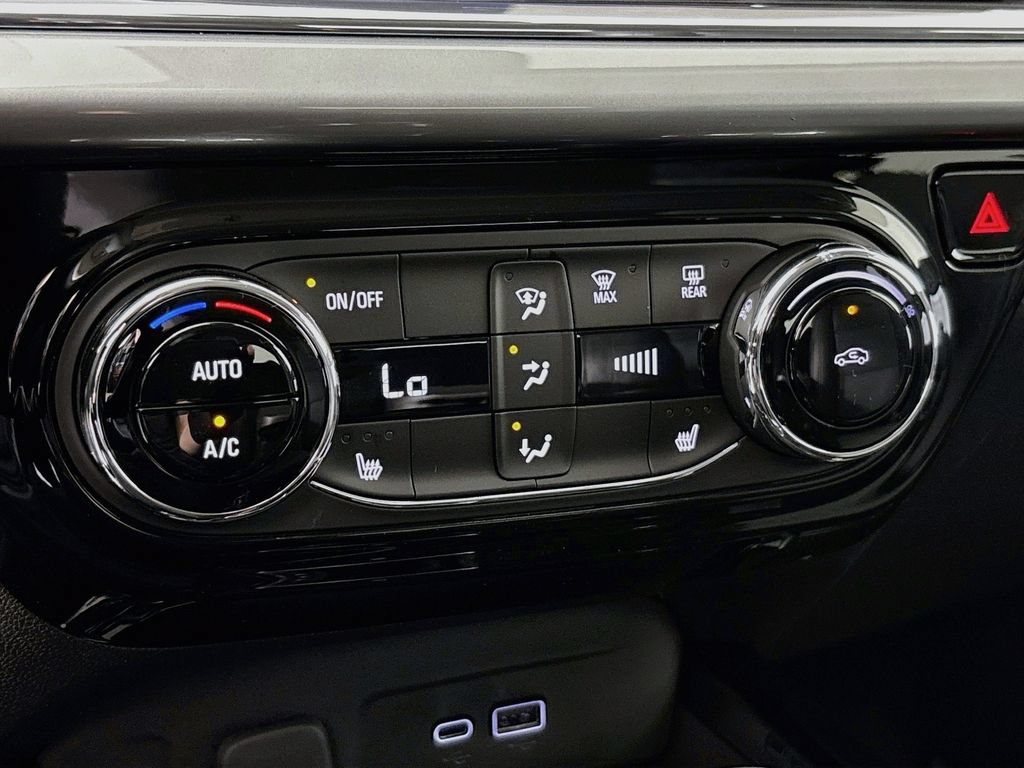 New 2026 Chevrolet Trax LT w/ Driver Confidence Package FWD image 16