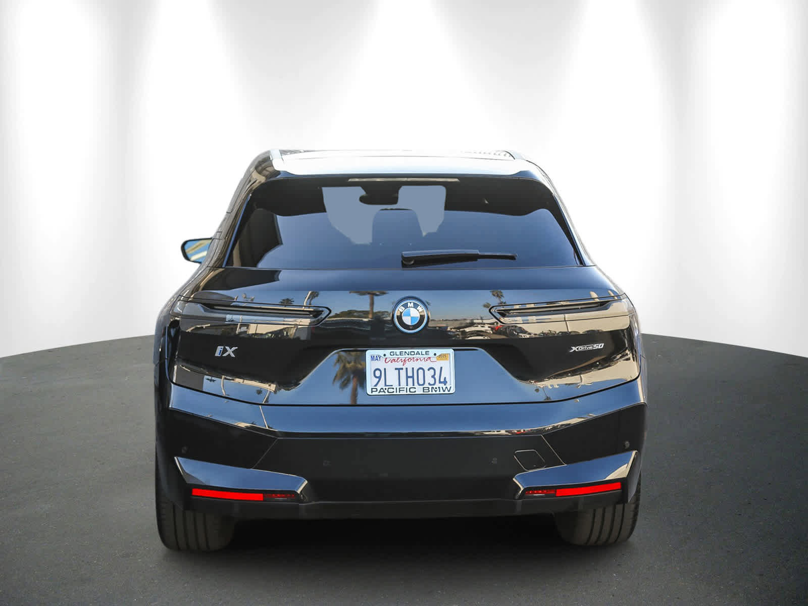 Used 2025 BMW iX xDrive50 image 5