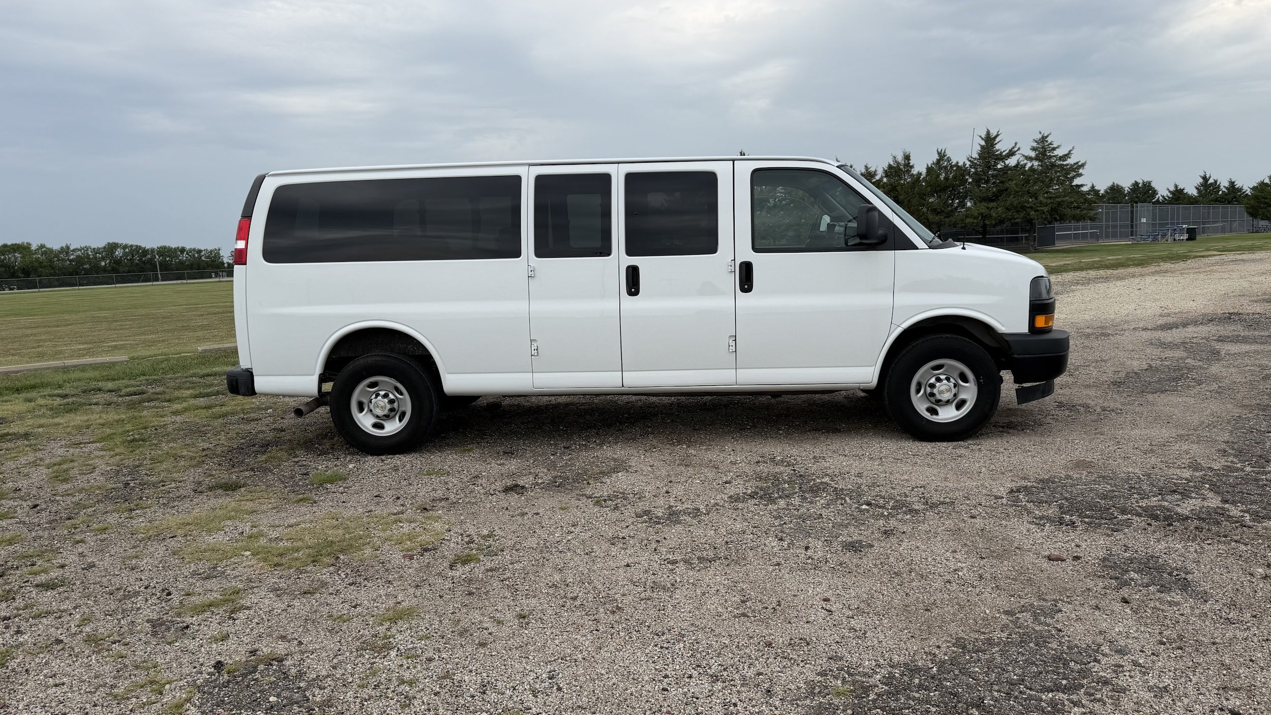 Used 2024 Chevrolet Express 3500 LS RWD image 2