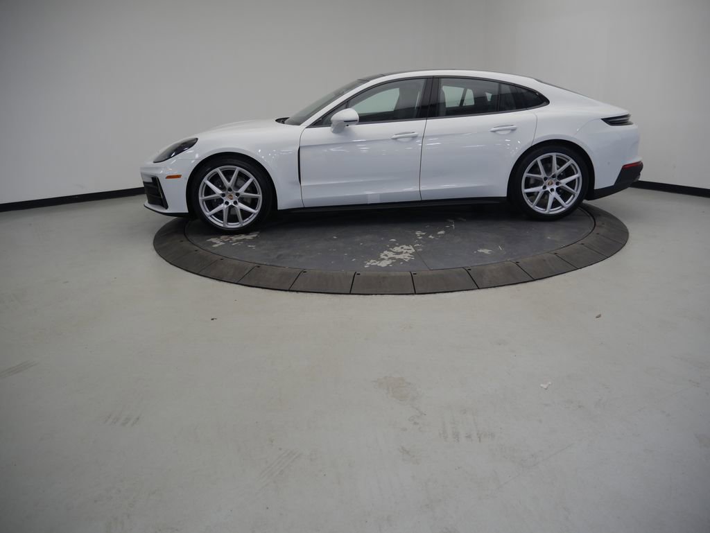 New 2026 Porsche Panamera RWD image 2